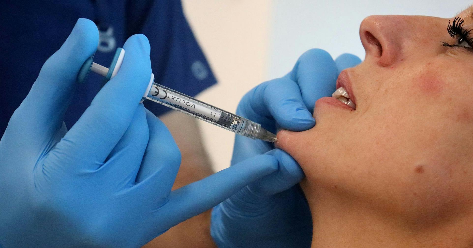 Lip Rejuvenation Treatment - Skin And Recon